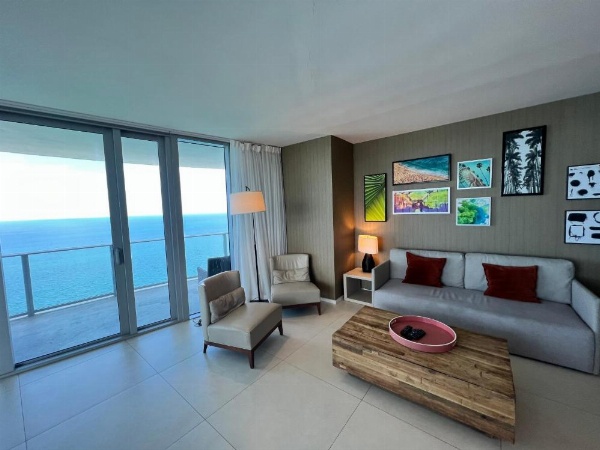 Hyde Beach Resort Rentals image 12